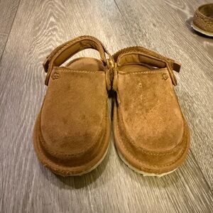 Toddler Ugg Slippers size Toddler 6